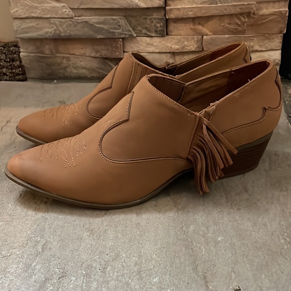 Circus by Sam Edelman Hermosa low cut boho ankle fringe booties - Picture 7 of 10